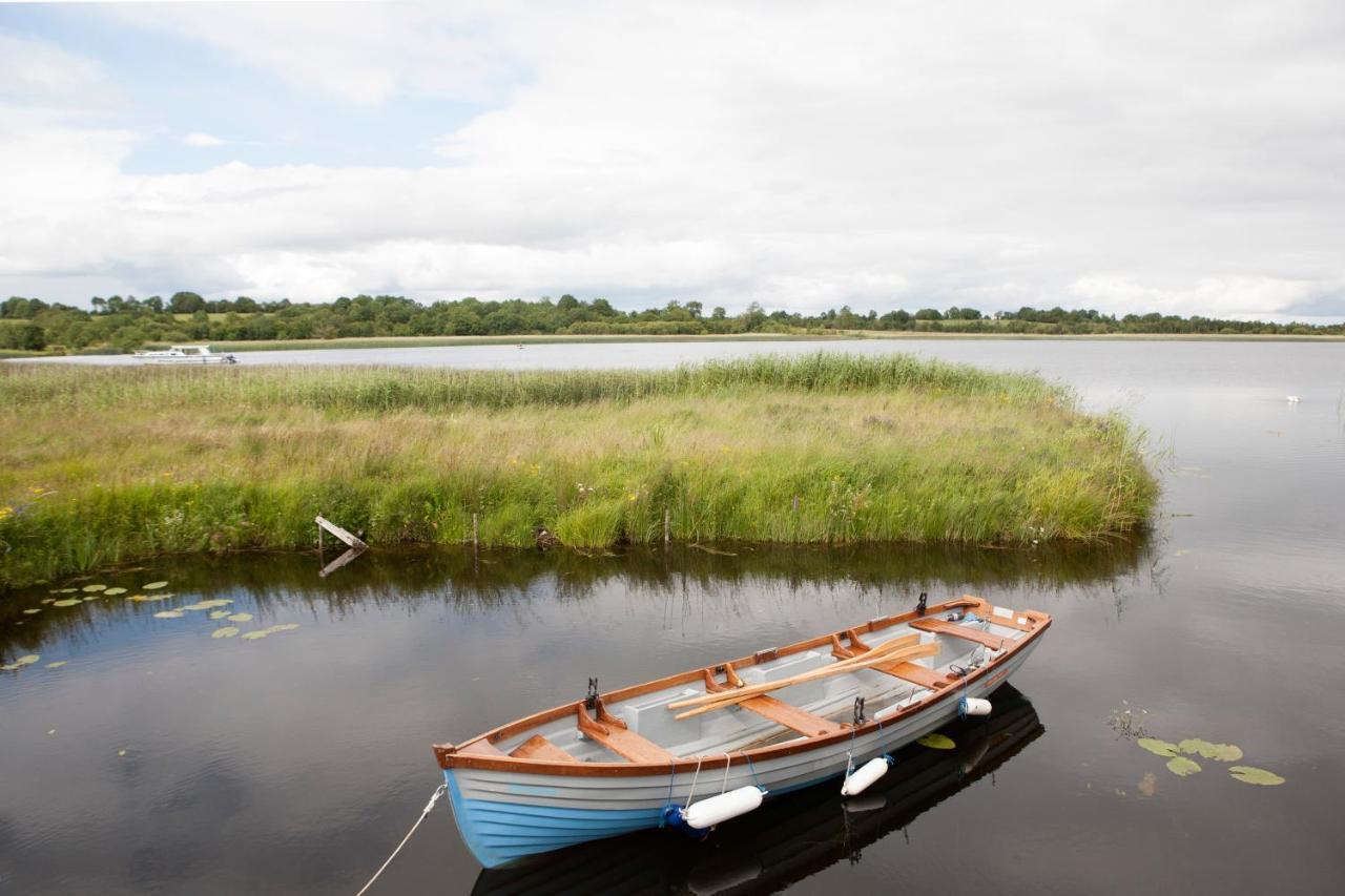 Inviting 4-Bed House In Strokestown Exterior foto